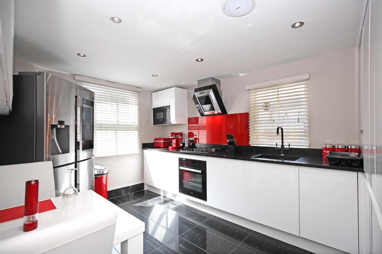 Modern Bedroom In London !! Exteriör bild