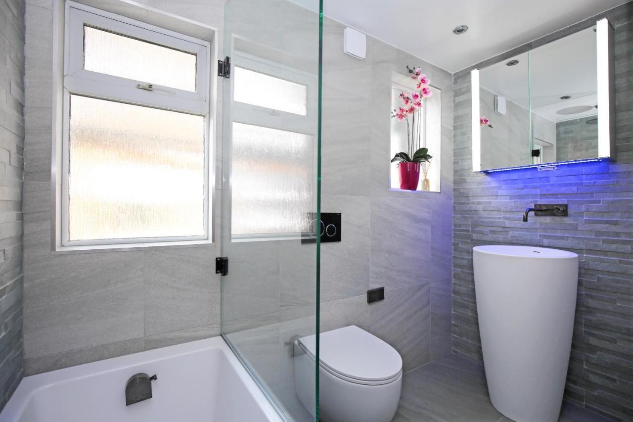 Modern Bedroom In London !! Exteriör bild
